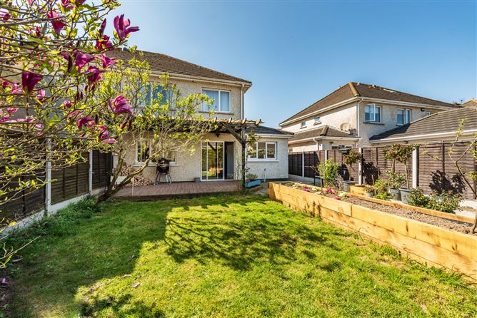 https://photos-a.propertyimages.ie/media/3/7/1/4941173/5e49ee23-43b1-41d7-8e52-056937795188_l.jpg