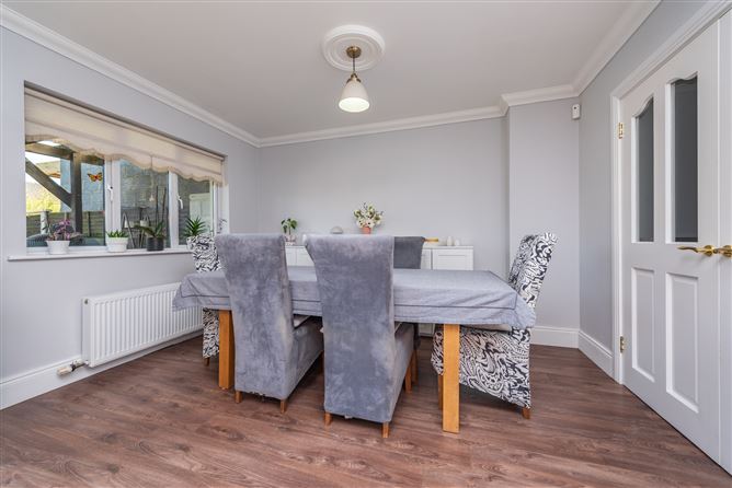 https://photos-a.propertyimages.ie/media/3/7/1/4941173/5e49ee23-43b1-41d7-8e52-056937795188_l.jpg