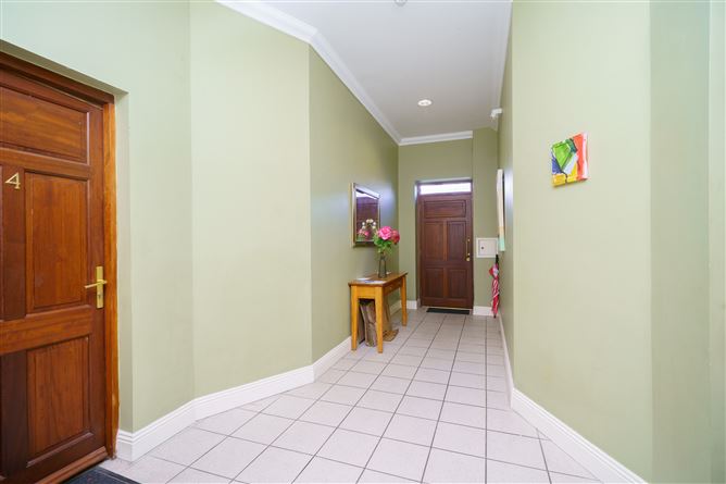 Apt 2 Sarsfield Court , Ballyfermot,   Dublin 10