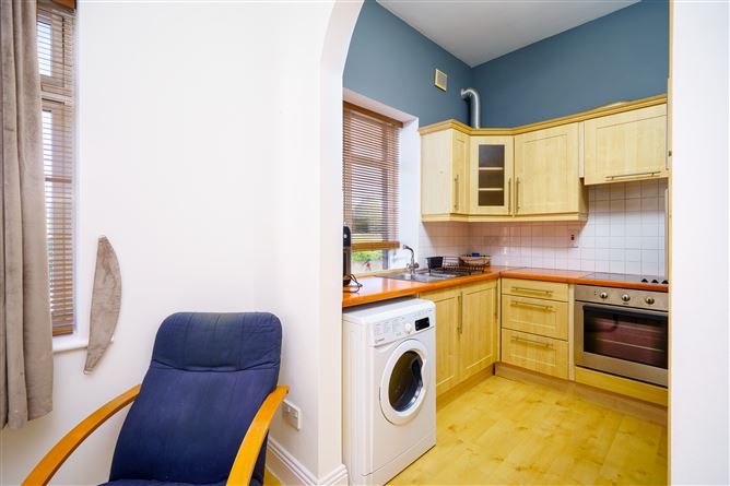 Apt 2 Sarsfield Court , Ballyfermot,   Dublin 10