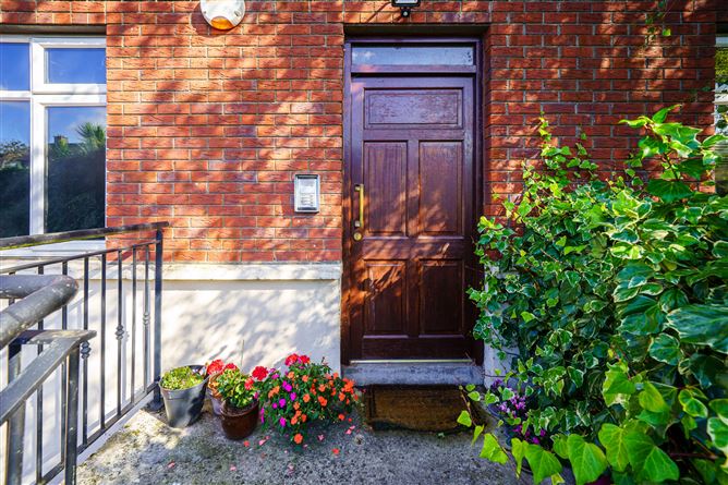 Apt 2 Sarsfield Court , Ballyfermot,   Dublin 10