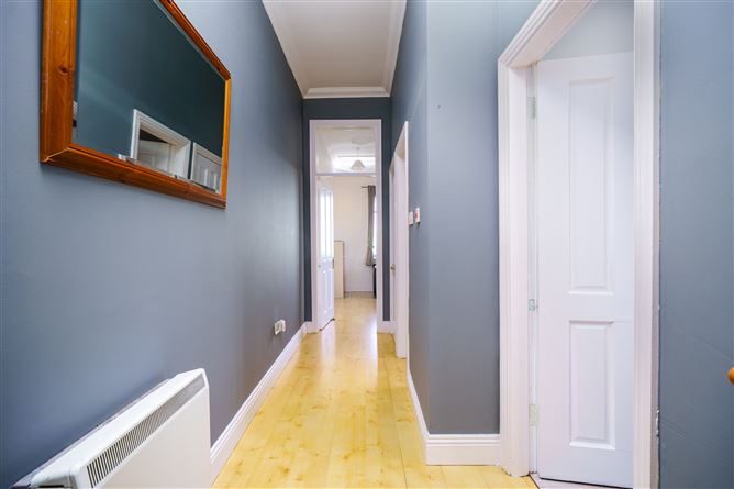 Apt 2 Sarsfield Court , Ballyfermot,   Dublin 10