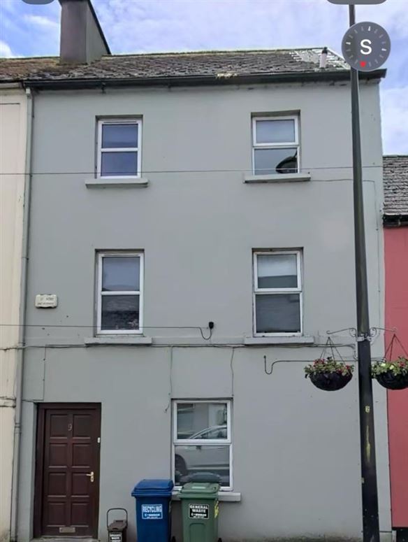 9 Sarsfield st, Nenagh, Tipperary