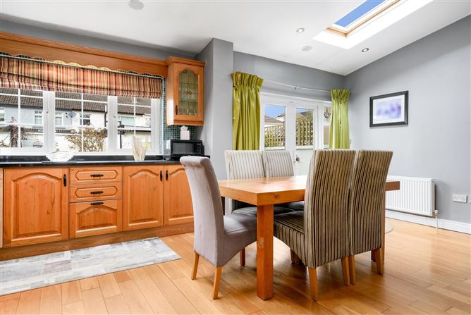 Photo 15 of 32 — 9 Hillcrest Avenue, Lucan, Co. Dublin