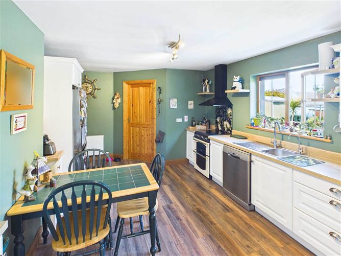 Photo 6 of 25 — 33 Milford Park, Ballinabrannagh, Carlow, County Carlow