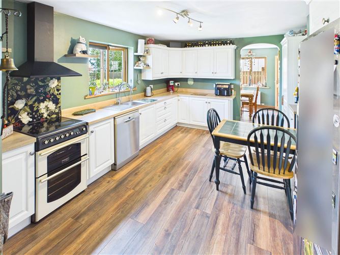 Photo 5 of 25 — 33 Milford Park, Ballinabrannagh, Carlow, County Carlow