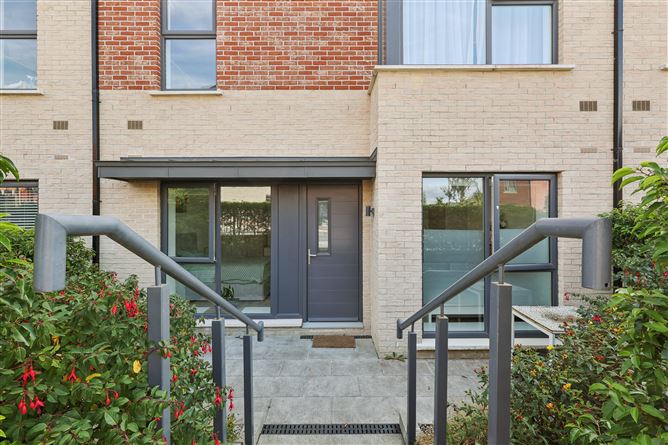 Photo 16 of 23 — 2 Mercer Lodge, Mercer Vale, Cherrywood, Dublin 18