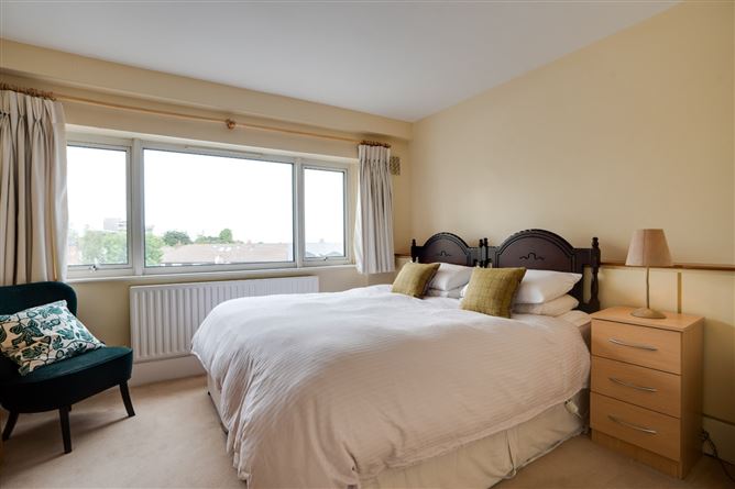 15 Ashurst, Mount Merrion Avenue, Blackrock, Co. Dublin