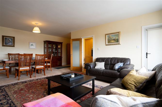 15 Ashurst, Mount Merrion Avenue, Blackrock, Co. Dublin