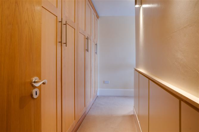 15 Ashurst, Mount Merrion Avenue, Blackrock, Co. Dublin