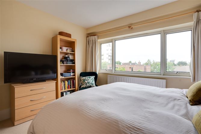 15 Ashurst, Mount Merrion Avenue, Blackrock, Co. Dublin