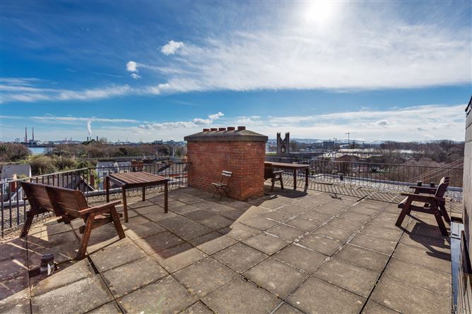 25 Crescent House, Marino Crescent, Clontarf, Dublin 3