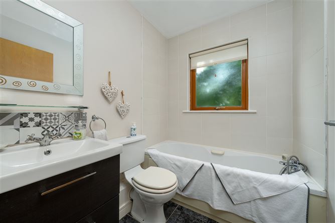 1 Blackthorn Hill Crescent, Rathcoole, Co. Dublin