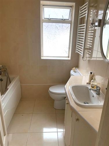 3 Newcastle Park, Newcastle, Galway City