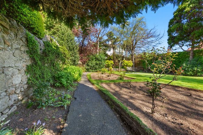 Abbeylands East, Military Road, Killiney, Co. Dublin