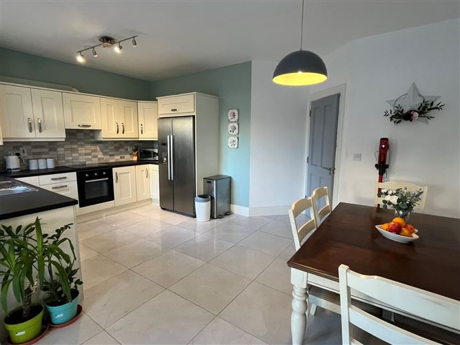 2 The Crescent, Ros Mór, Crossagalla, Limerick City, Limerick