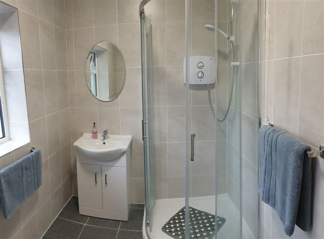 Reed Warbler Cottage,Vacation Rental in Mayo, Ireland