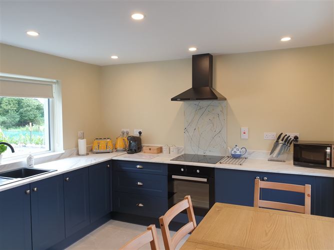 Reed Warbler Cottage,Vacation Rental in Mayo, Ireland