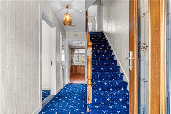https://photos-a.propertyimages.ie/media/3/7/3/5024373/fb029f46-162a-4717-b88c-2d6e1278e819_l.jpg