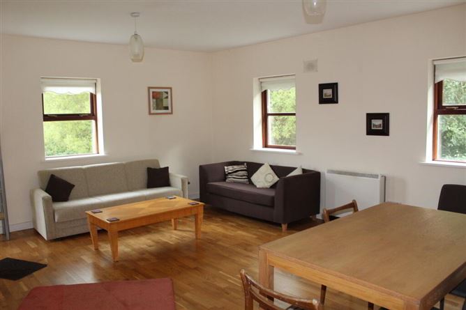 20 An Cuan, Golflinks Road, Ballinamore, Leitrim