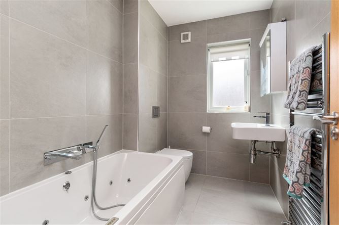 35A Marian Crescent, Rathfarnham, Dublin 14