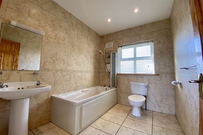 10 Rosemount Gardens, Ballymurn, Wexford