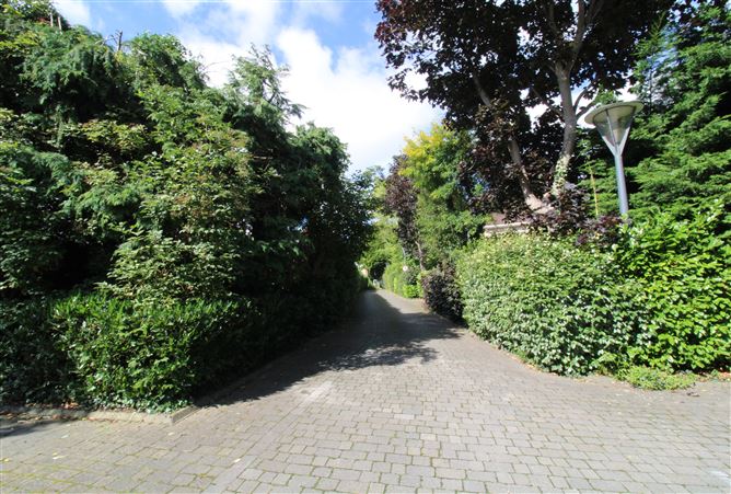 9 The Clovers, Beechpark Avenue, Castleknock,   Dublin 15
