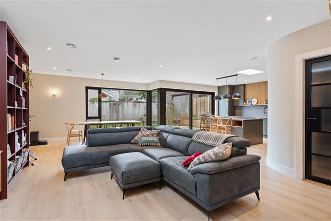 26 The Crescent, Beaumont, Ballintemple, Cork
