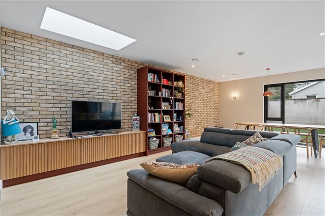 26 The Crescent, Beaumont, Ballintemple, Cork