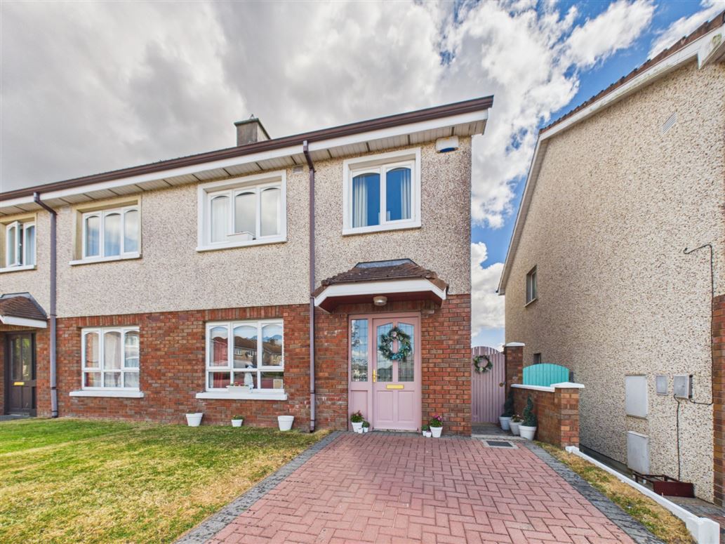 93 Meadowbank, Baile na NDeise, Waterford