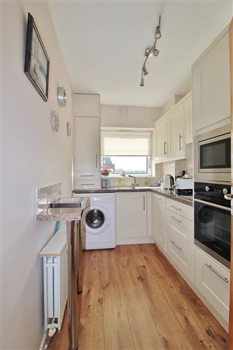 6 Hollybrook Court, Clontarf, Dublin 3