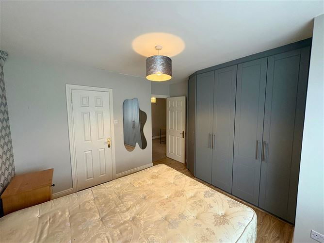 37 The Drive, Earls Court, Kill, Co. Kildare