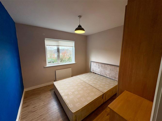 37 The Drive, Earls Court, Kill, Co. Kildare
