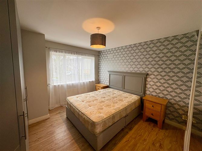 37 The Drive, Earls Court, Kill, Co. Kildare