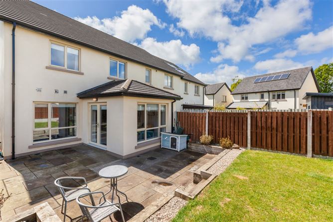 https://photos-a.propertyimages.ie/media/3/7/5/5000573/e9179639-dd93-4277-950e-8b92f47bfbc2_l.jpg