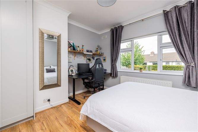 https://photos-a.propertyimages.ie/media/3/7/5/5002573/5252d1e1-d3c2-4075-8fa6-a8d30cdd987a_l.jpg