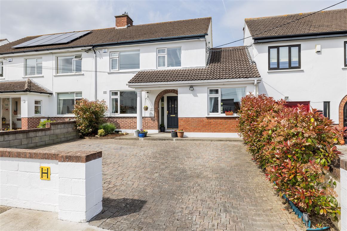 27 Landscape Park, Churchtown, Dublin 14