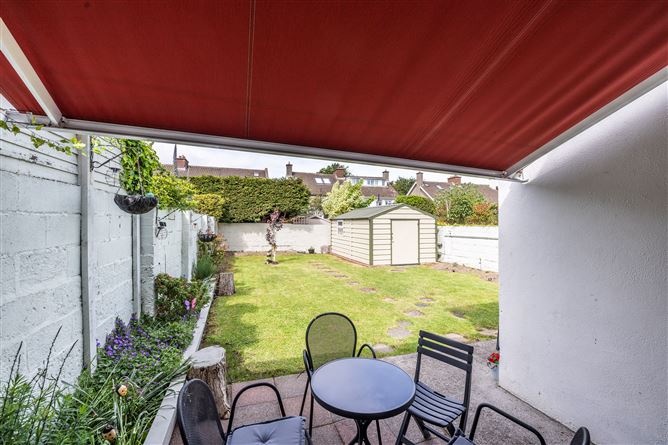 https://photos-a.propertyimages.ie/media/3/7/5/5002573/5252d1e1-d3c2-4075-8fa6-a8d30cdd987a_l.jpg