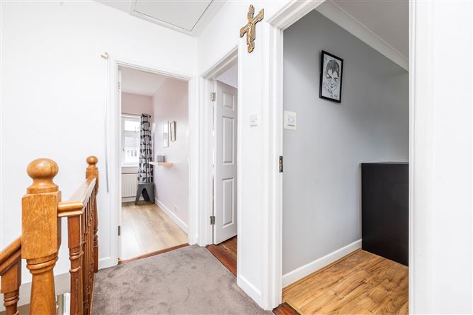 https://photos-a.propertyimages.ie/media/3/7/5/5002573/5252d1e1-d3c2-4075-8fa6-a8d30cdd987a_l.jpg