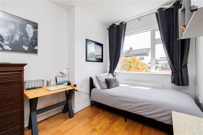 https://photos-a.propertyimages.ie/media/3/7/5/5002573/5252d1e1-d3c2-4075-8fa6-a8d30cdd987a_l.jpg