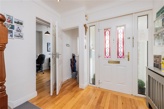 https://photos-a.propertyimages.ie/media/3/7/5/5002573/5252d1e1-d3c2-4075-8fa6-a8d30cdd987a_l.jpg