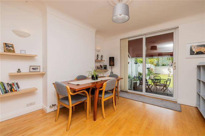 https://photos-a.propertyimages.ie/media/3/7/5/5002573/5252d1e1-d3c2-4075-8fa6-a8d30cdd987a_l.jpg