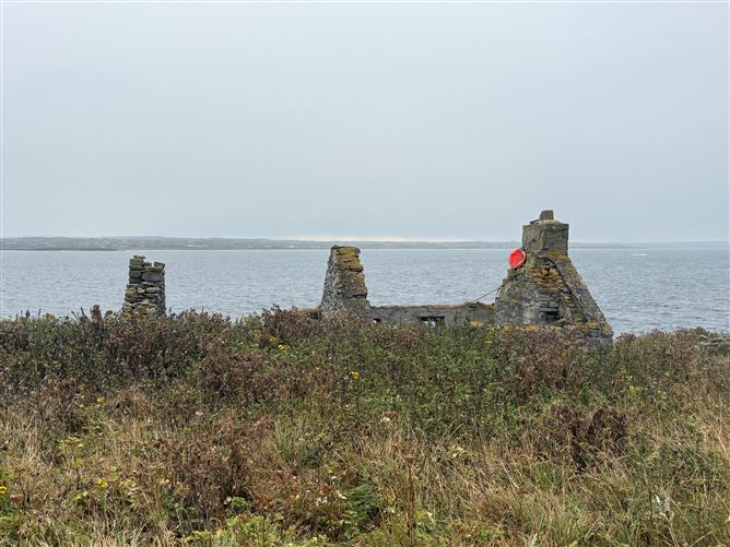 Photo 18 of 19 — Mutton Island, Quilty, Clare