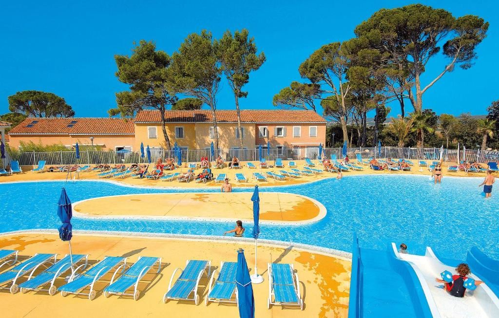 Private, Calvisson, Occitanie