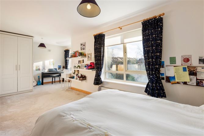 8 The Esplanade, Burkeen, Wicklow Town, County Wicklow
