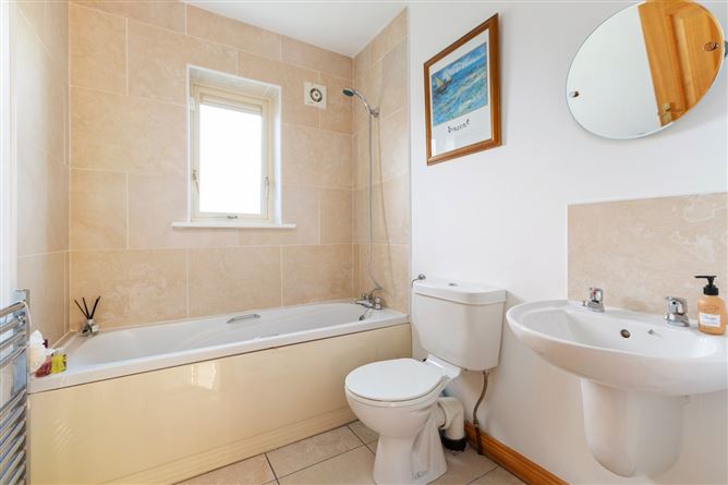 8 The Esplanade, Burkeen, Wicklow Town, County Wicklow