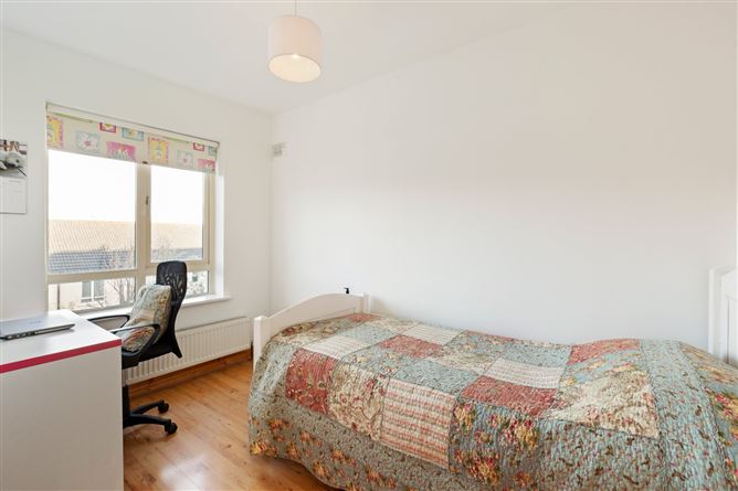 8 The Esplanade, Burkeen, Wicklow Town, County Wicklow