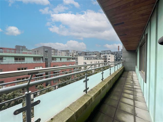 Apartment 123, Longboat Quay North Apartments, Grand Canal Dk, Dublin 2