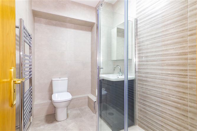 12 Aengus House, Dock Street, Galway
