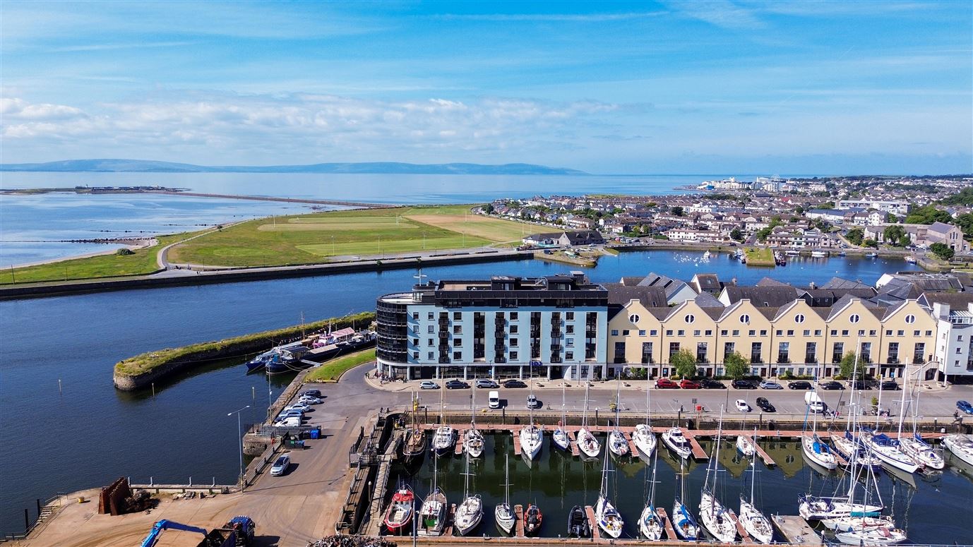 12 Aengus House, Dock Street, Galway 12 Aengus House, Dock Street, Galway
